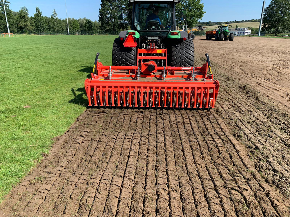 Voetbalveld-Vaals-grond-bewerken